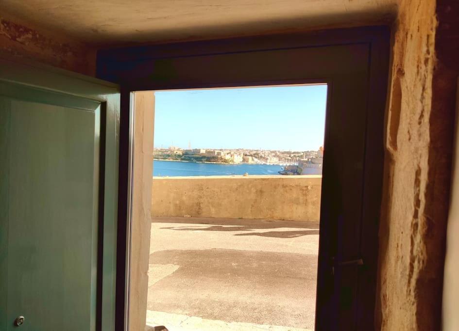 Ripple 23 Savynomad Harbour Residences Valletta Exterior photo